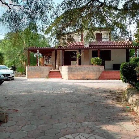 Ilenia Villa